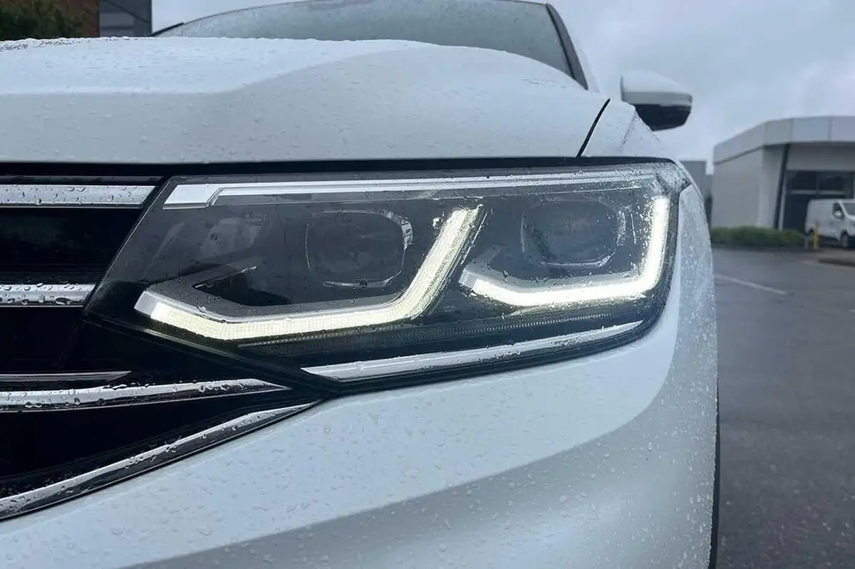 2022-volkswagen-tiguan-20tdi-r-line-edition-big-20