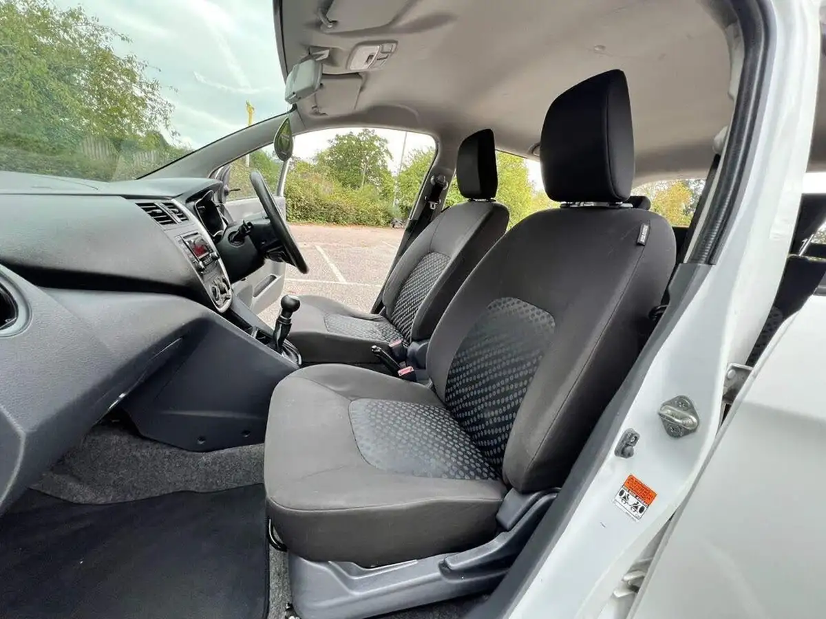 2015-suzuki-celerio-10-sz3-big-18