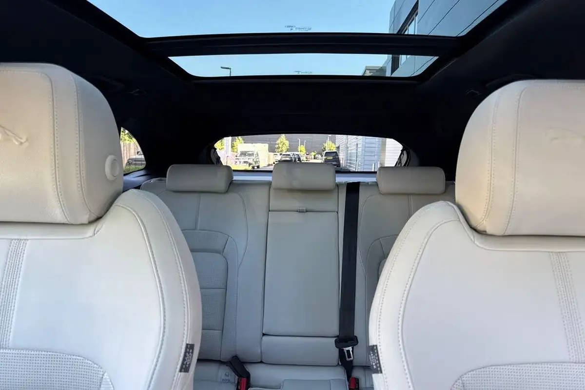 2022-jaguar-f-pace-20-p250-r-dynamic-se-big-41