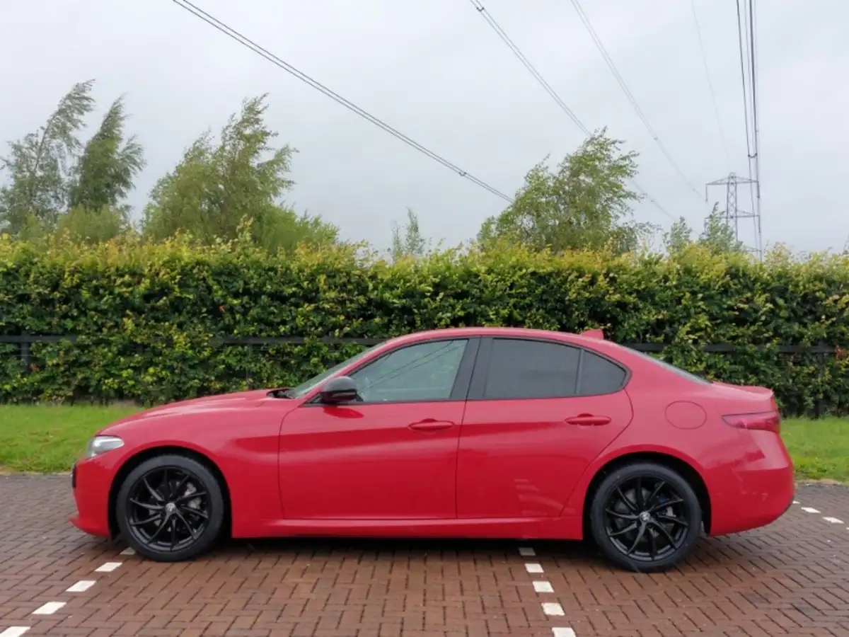 2022-alfa-romeo-giulia-20-sprint-197bhp-big-3