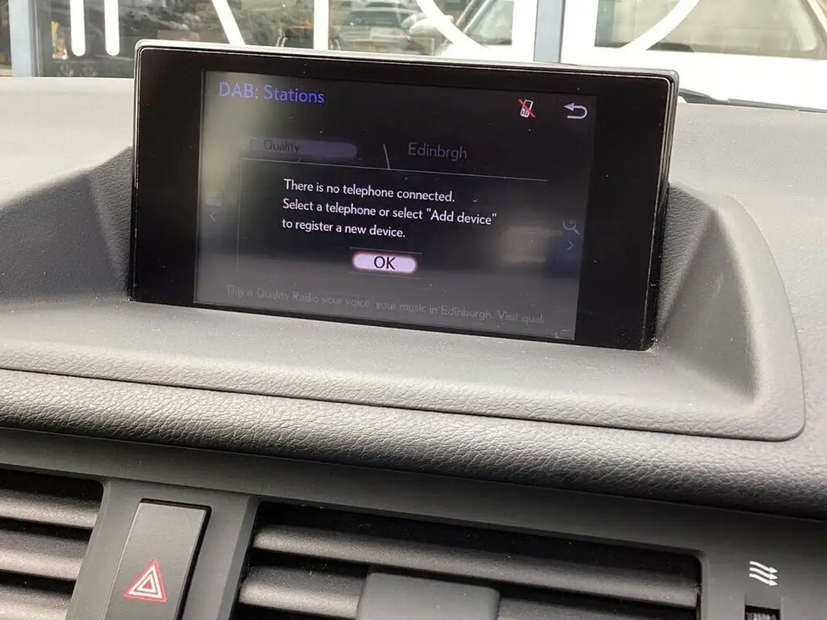 2015-lexus-ct-200h-18-advance-plus-big-22