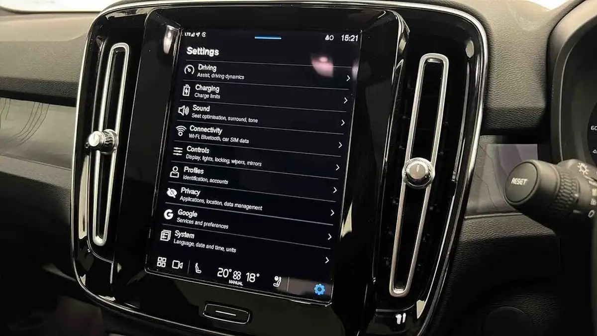 2022-volvo-c40-e-twin-recharge-pro-big-40