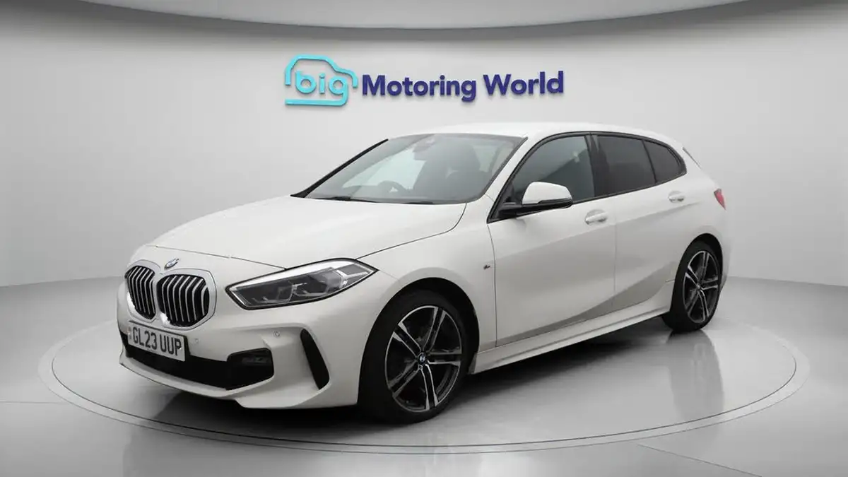 2023-bmw-1-series-15-118i-m-sport-lcp-dct-big-3