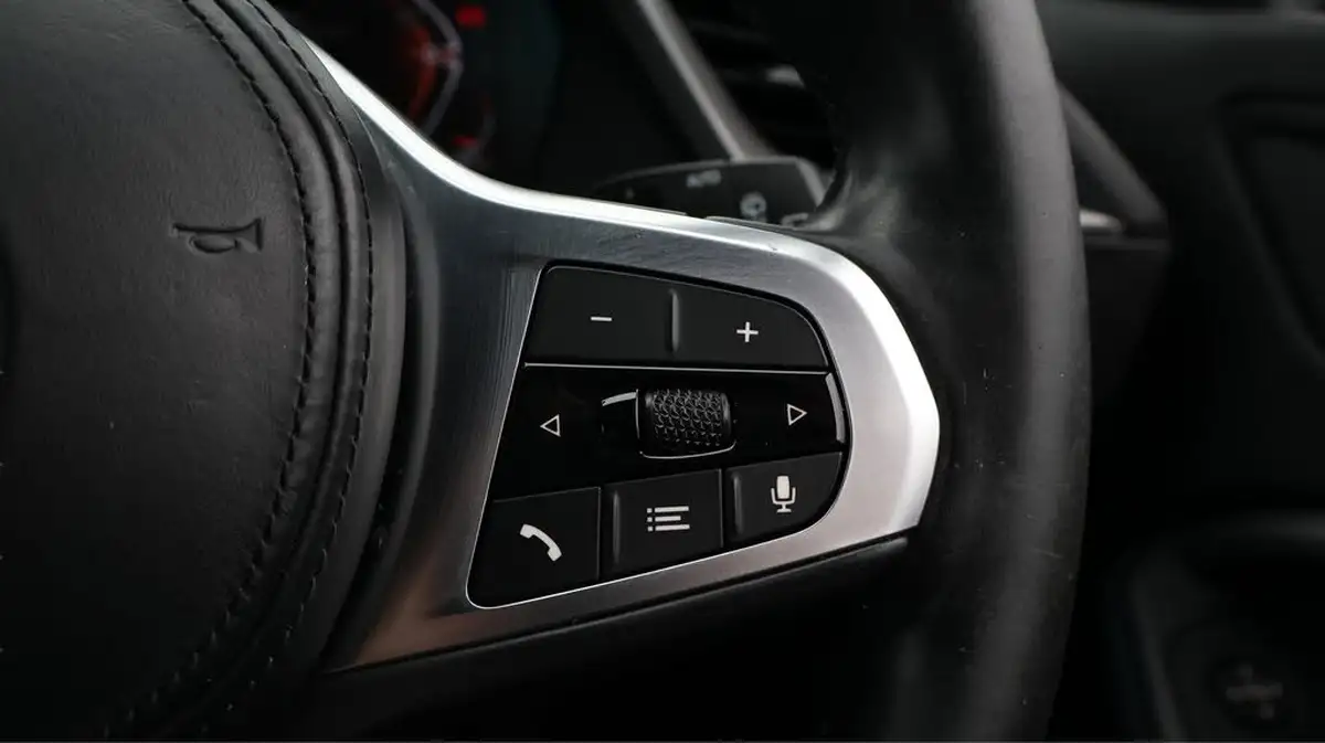 2023-bmw-1-series-15-118i-m-sport-lcp-dct-big-27