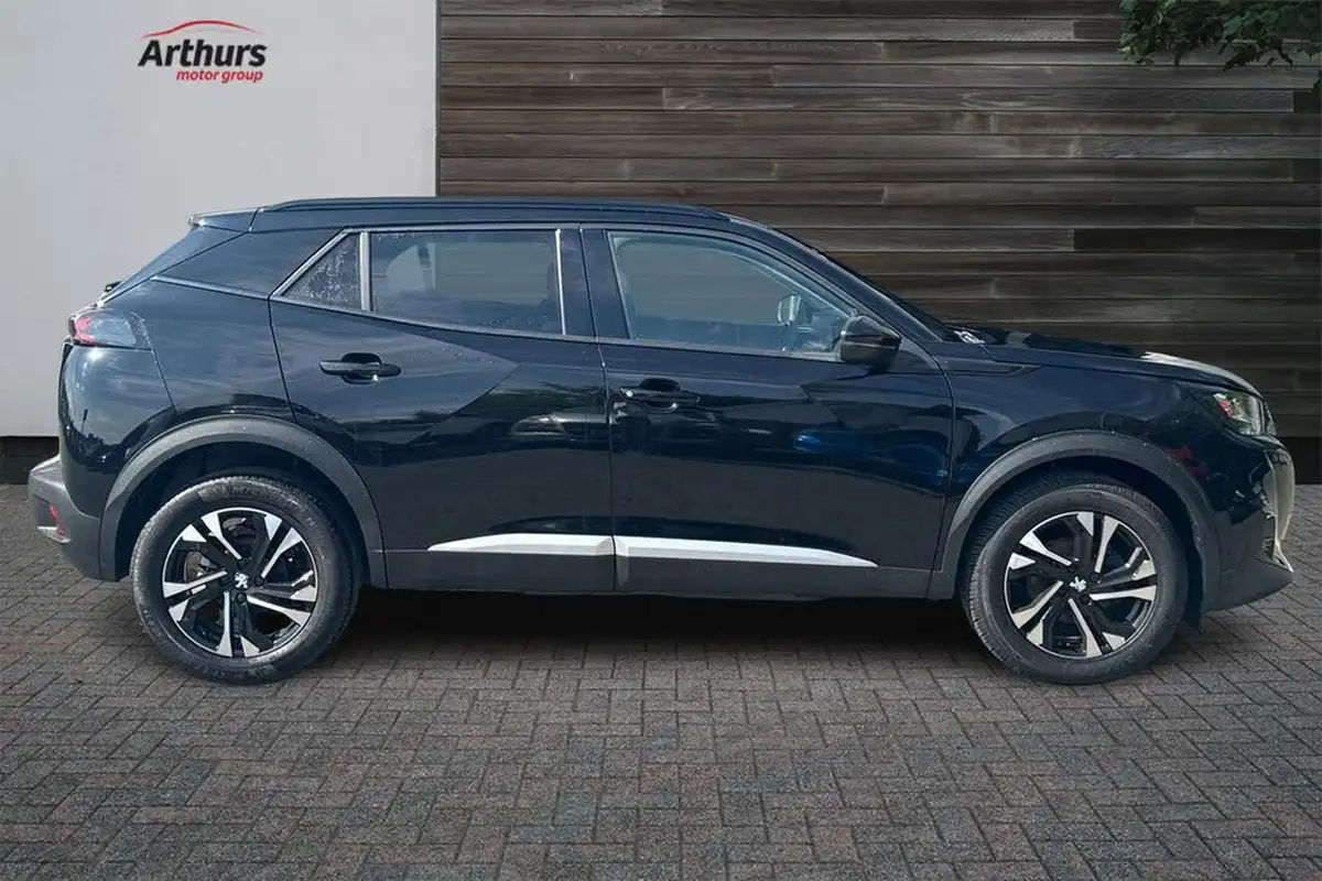 2021-peugeot-2008-suv-12-puretech-allure-premium-100bhp-big-1