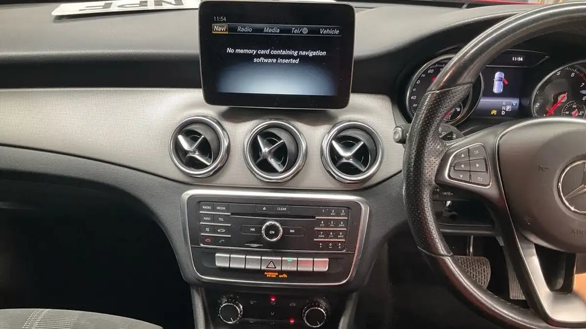 2019-mercedes-benz-gla-class-16-gla-180-urban-edition-7g-dct-big-5