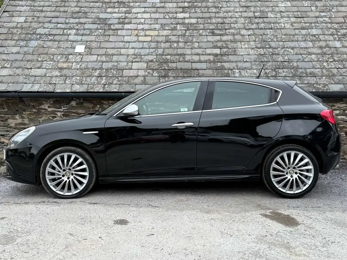 2012-alfa-romeo-giulietta-16td-veloce-big-5
