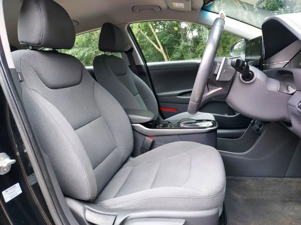 2020-hyundai-kona-e-premium-136ps-39kwh-big-30