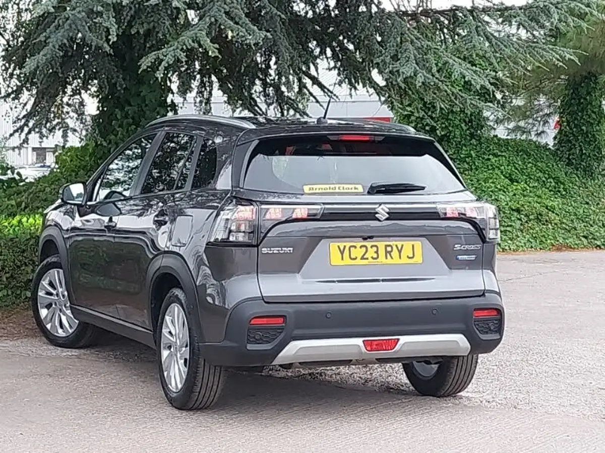 2023-suzuki-s-cross-14-boosterjet-motion-big-1