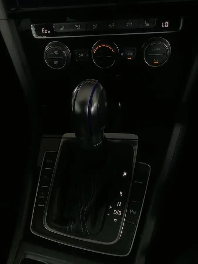 2018-volkswagen-golf-14-tsi-gte-advance-big-24