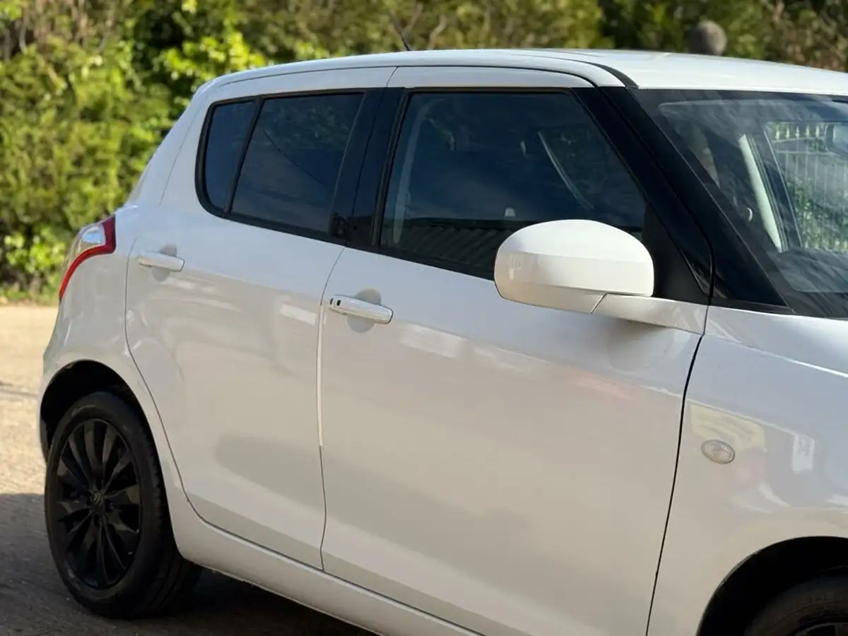2011-suzuki-swift-12-sz4-5d-auto-big-19