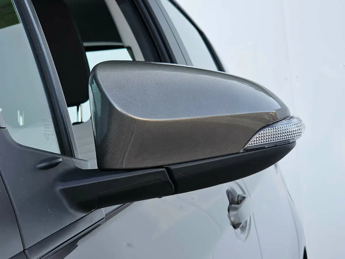 2019-toyota-yaris-15-vvt-i-icon-tech-98bhp-hybrid-1497cc-e-cvt-big-37