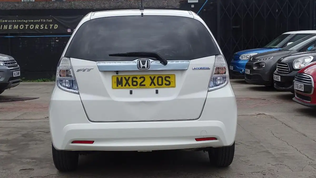 2013-honda-jazz-13-he-big-10