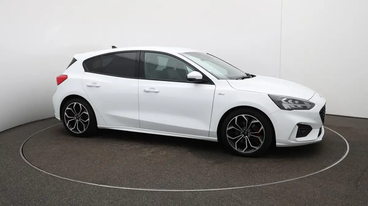 2020-ford-focus-20-st-line-x-hatchback-big-31