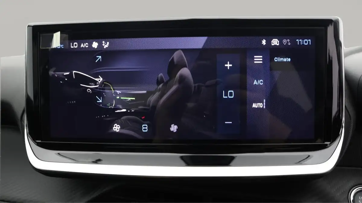 2024-peugeot-208-12-puretech-allure-big-17