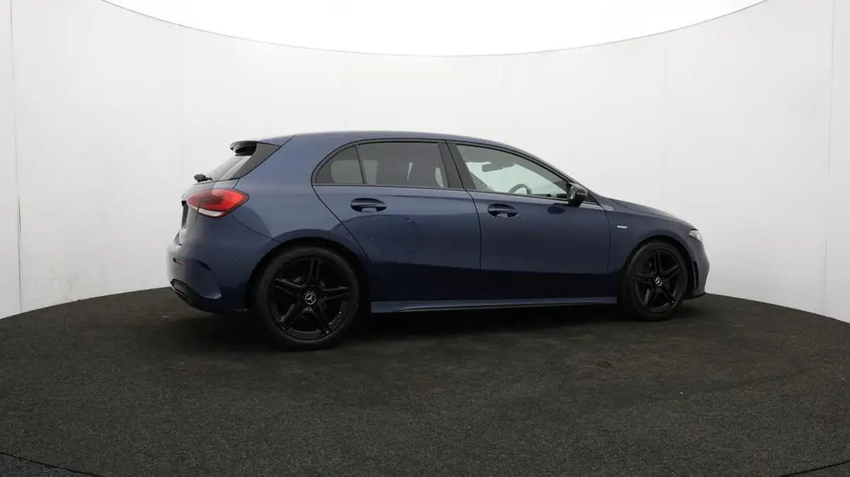 2022-mercedes-benz-a-class-13-a180-amg-line-executive-edition-hatchback-5d-7g-dct-big-39