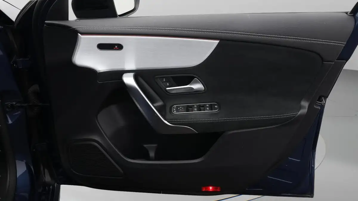 2022-mercedes-benz-a-class-13-a180-amg-line-executive-edition-hatchback-5d-7g-dct-big-15