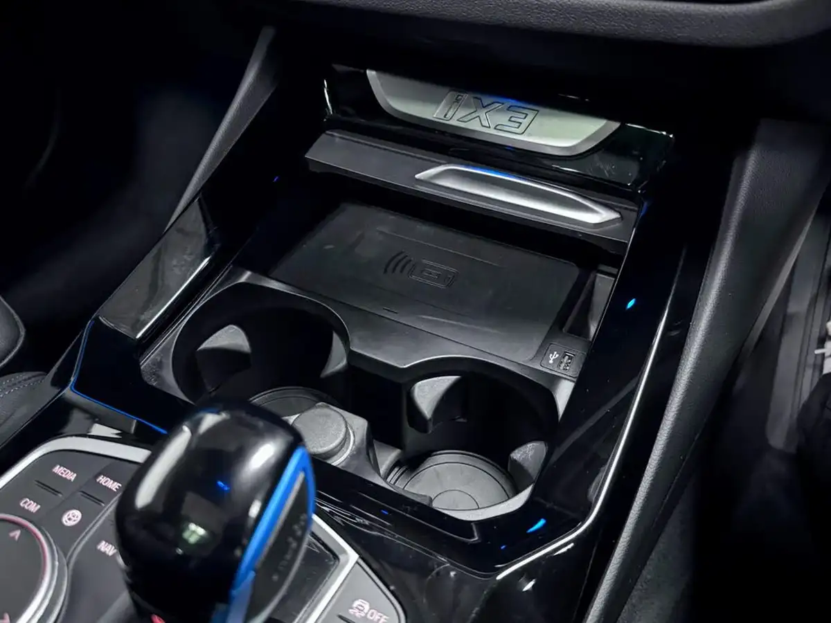 2022-bmw-ix3-e-m-sport-pro-big-36