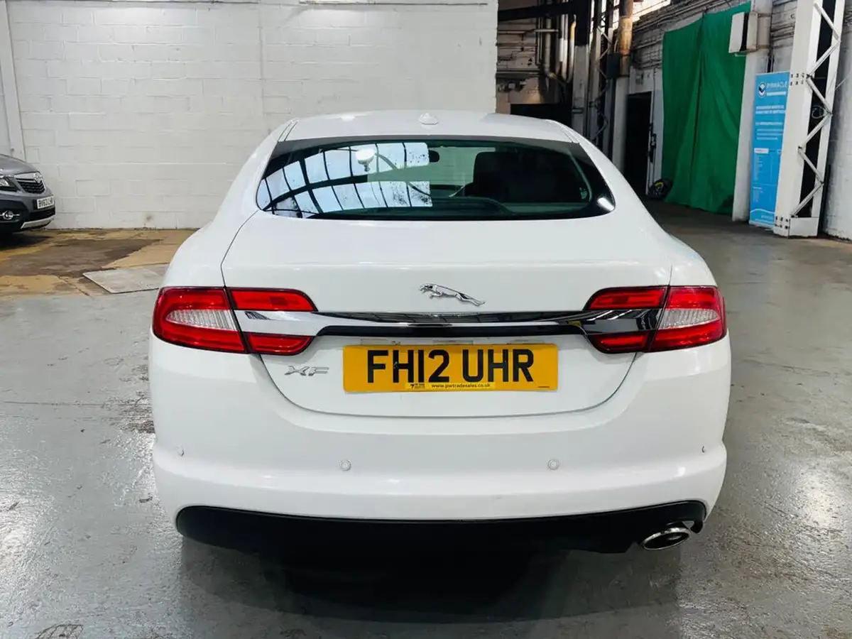 2012-jaguar-xf-22td-luxury-190ps-saloon-4d-auto-big-5