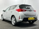 2014-toyota-auris-16-excel-hatchback-small-46