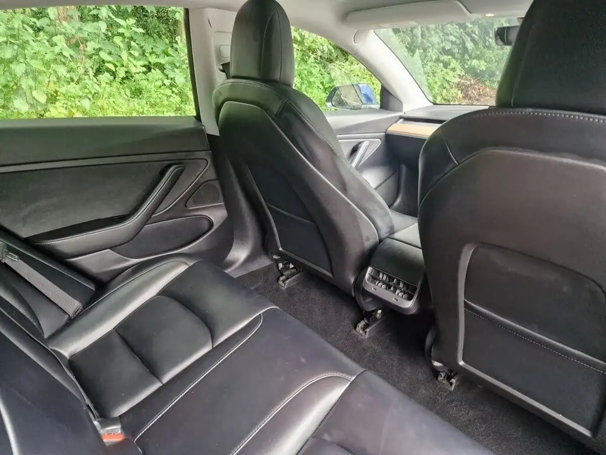 2020-tesla-model-3-e-long-range-big-49