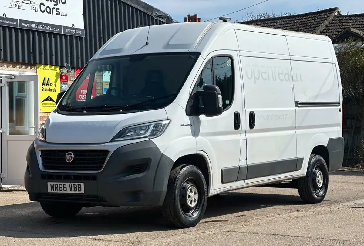 2016-fiat-ducato-20td-35-lh2-panel-big-4