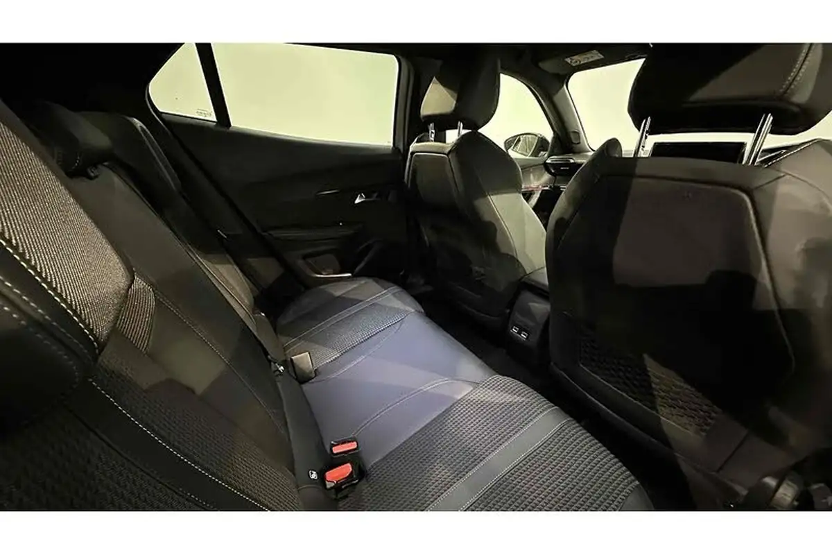 2021-peugeot-2008-suv-e-gt-big-27