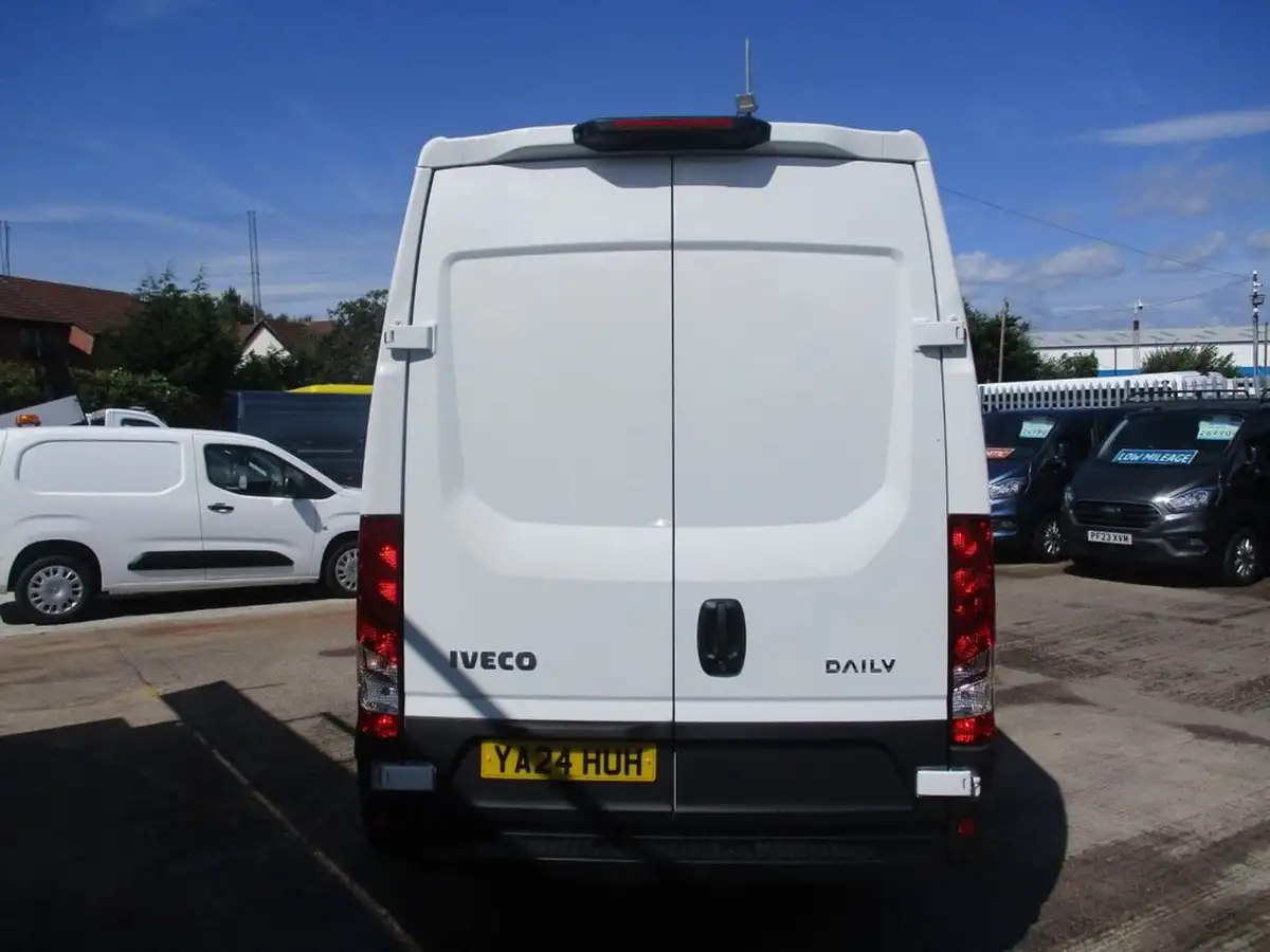 2024-iveco-daily-s-class-23td-35s14v-business-3520lmm-h2-136pseu6dt-big-5