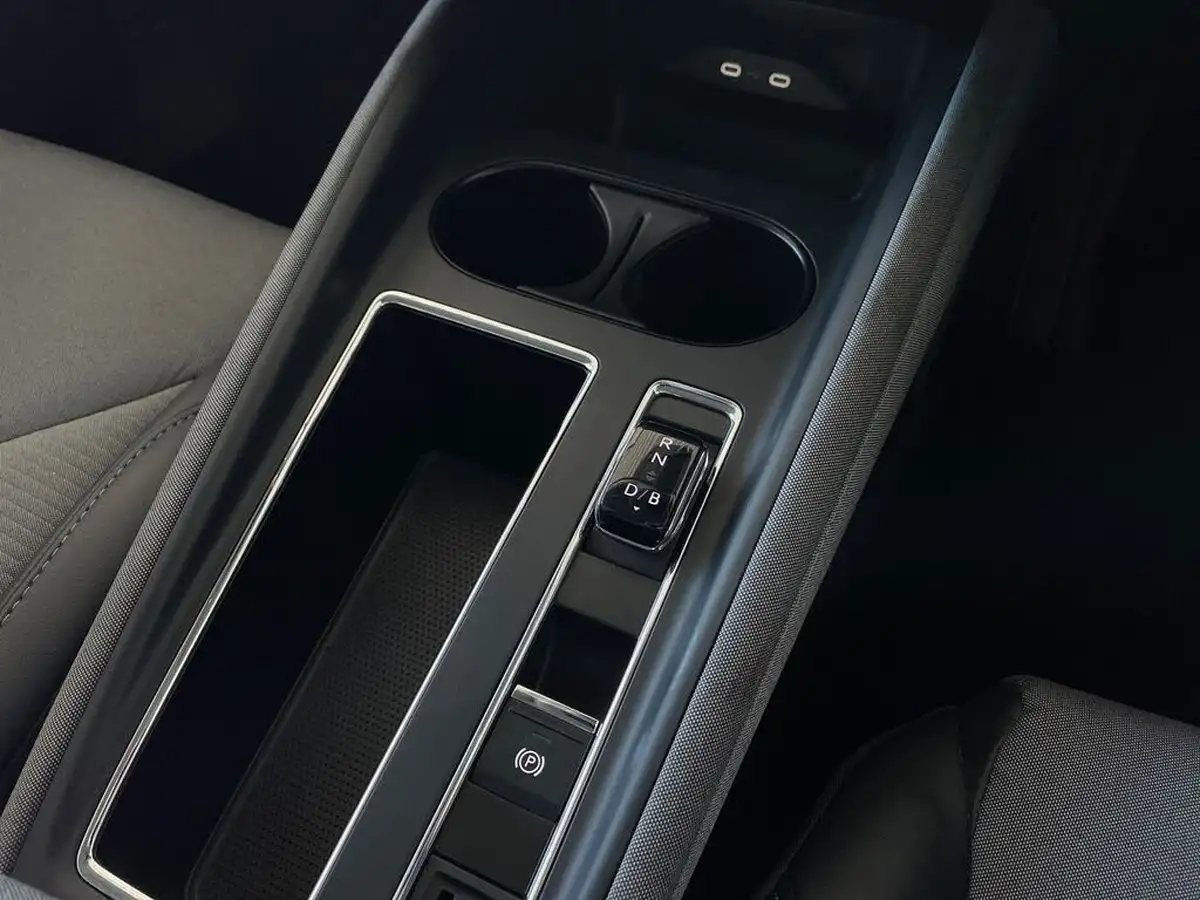 2022-skoda-enyaq-e-60-big-18