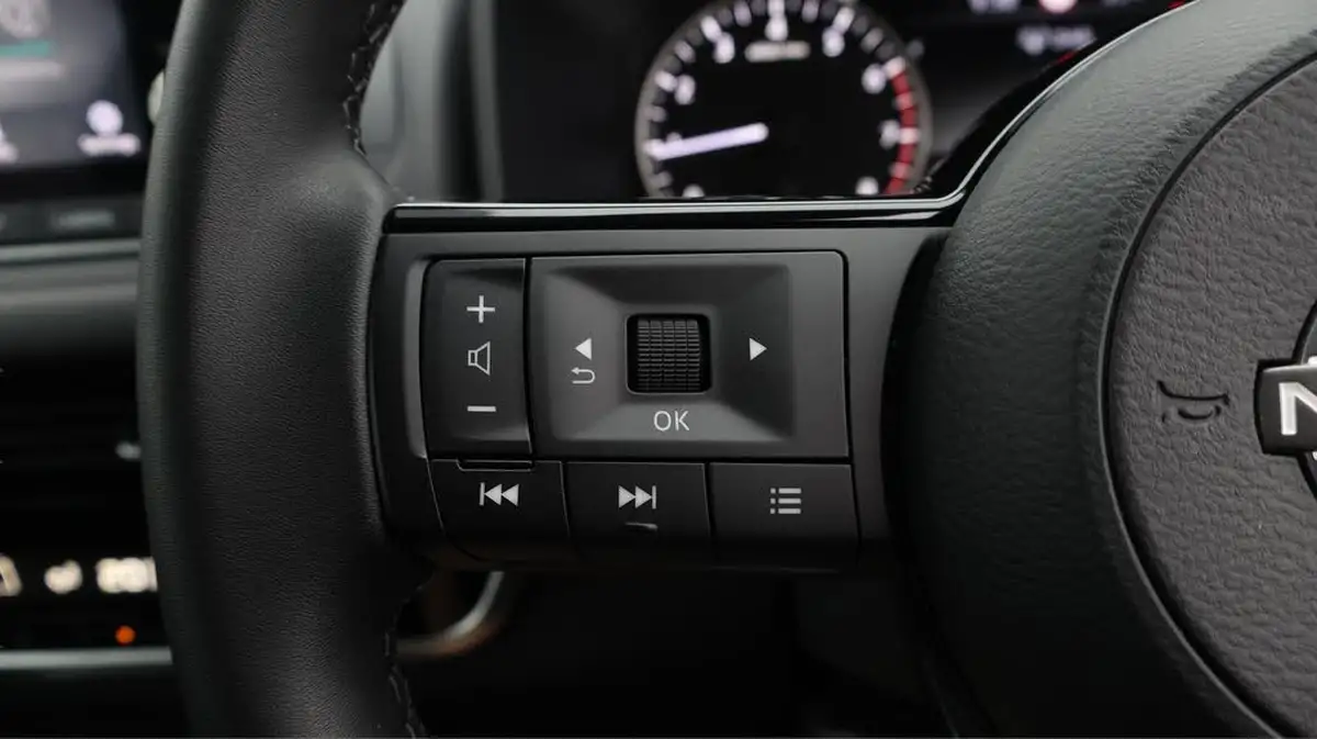 2023-nissan-qashqai-13-dig-t-acenta-premium-140ps-big-36