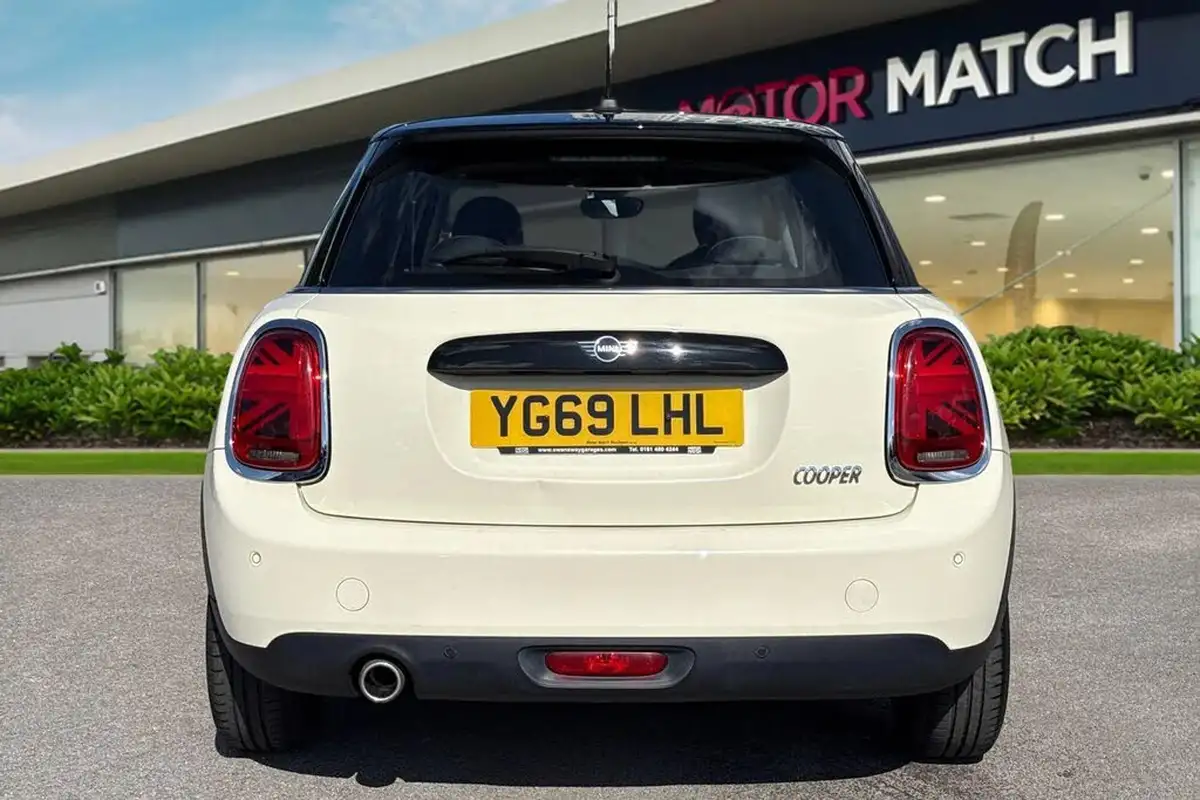 2019-mini-cooper-15-cooper-classic-hatchback-5d-big-3