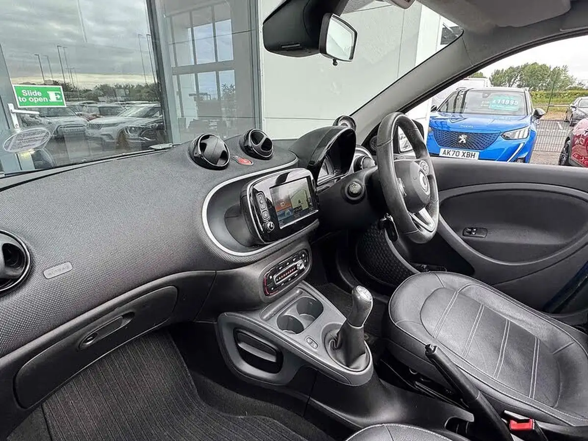 2015-smart-forfour-10-night-sky-prime-premiumss-big-25