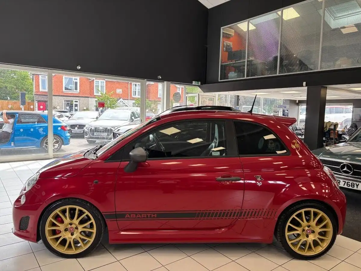 2015-abarth-500-14-tjet-595-competizione-big-7