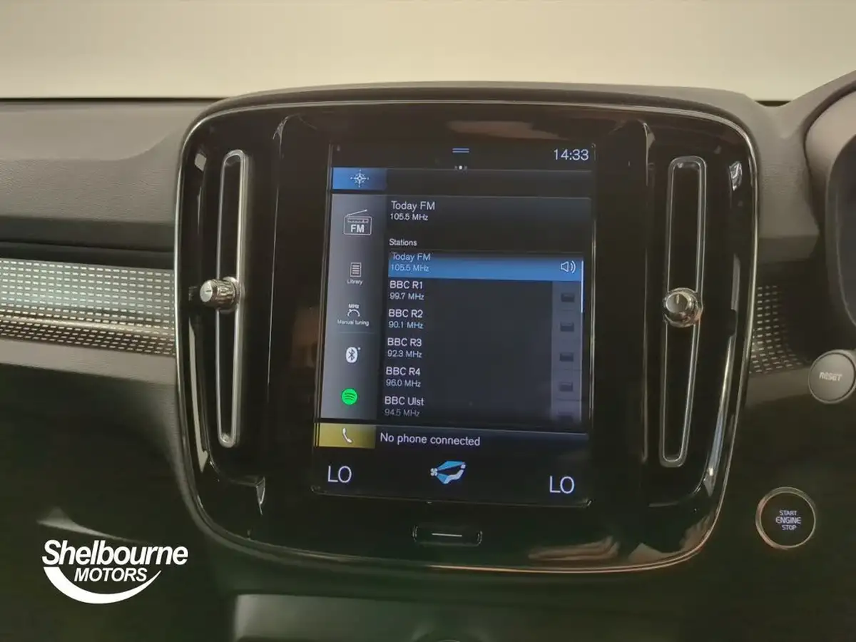 2020-volvo-xc40-15-t3-r-design-geartronic-big-28