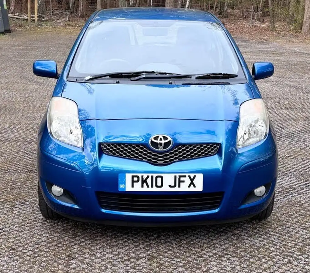 2010-toyota-yaris-10-tr-3d-big-5