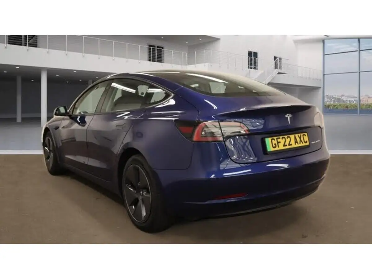 2022-tesla-model-3-e-long-range-big-5