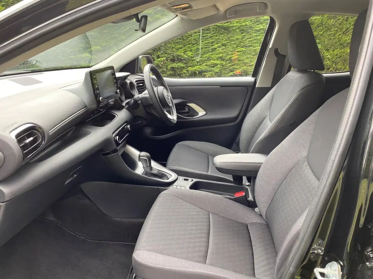 2022-toyota-yaris-15-vvt-i-design-big-22