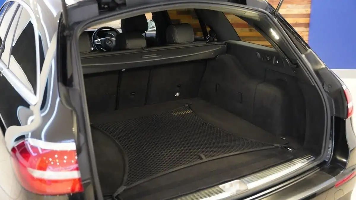 2017-mercedes-benz-e-class-20d-e220d-amg-line-ss-estate-5d-big-27