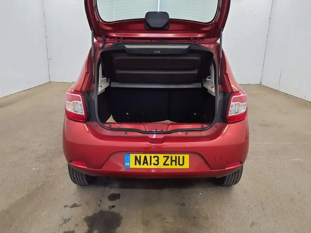 2013-dacia-sandero-12-laureate-big-6