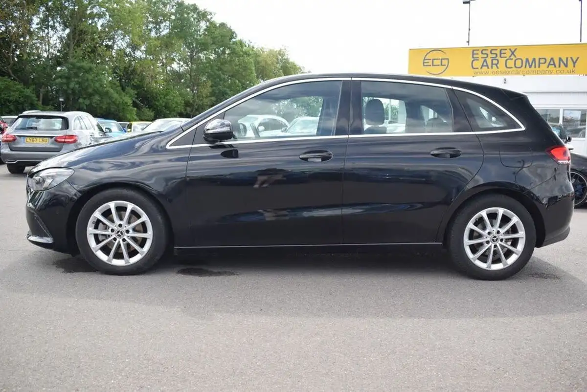 2020-mercedes-benz-b-class-20d-b200d-sport-executive-big-10