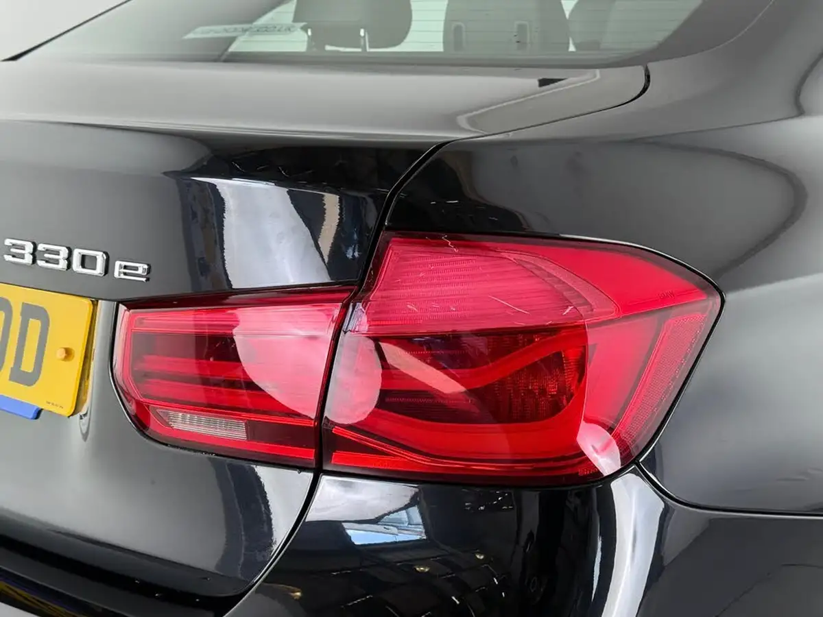2018-bmw-3-series-20-330e-m-sport-big-9