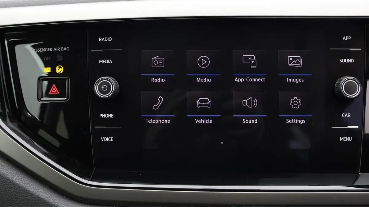2020-volkswagen-polo-10-match-big-11