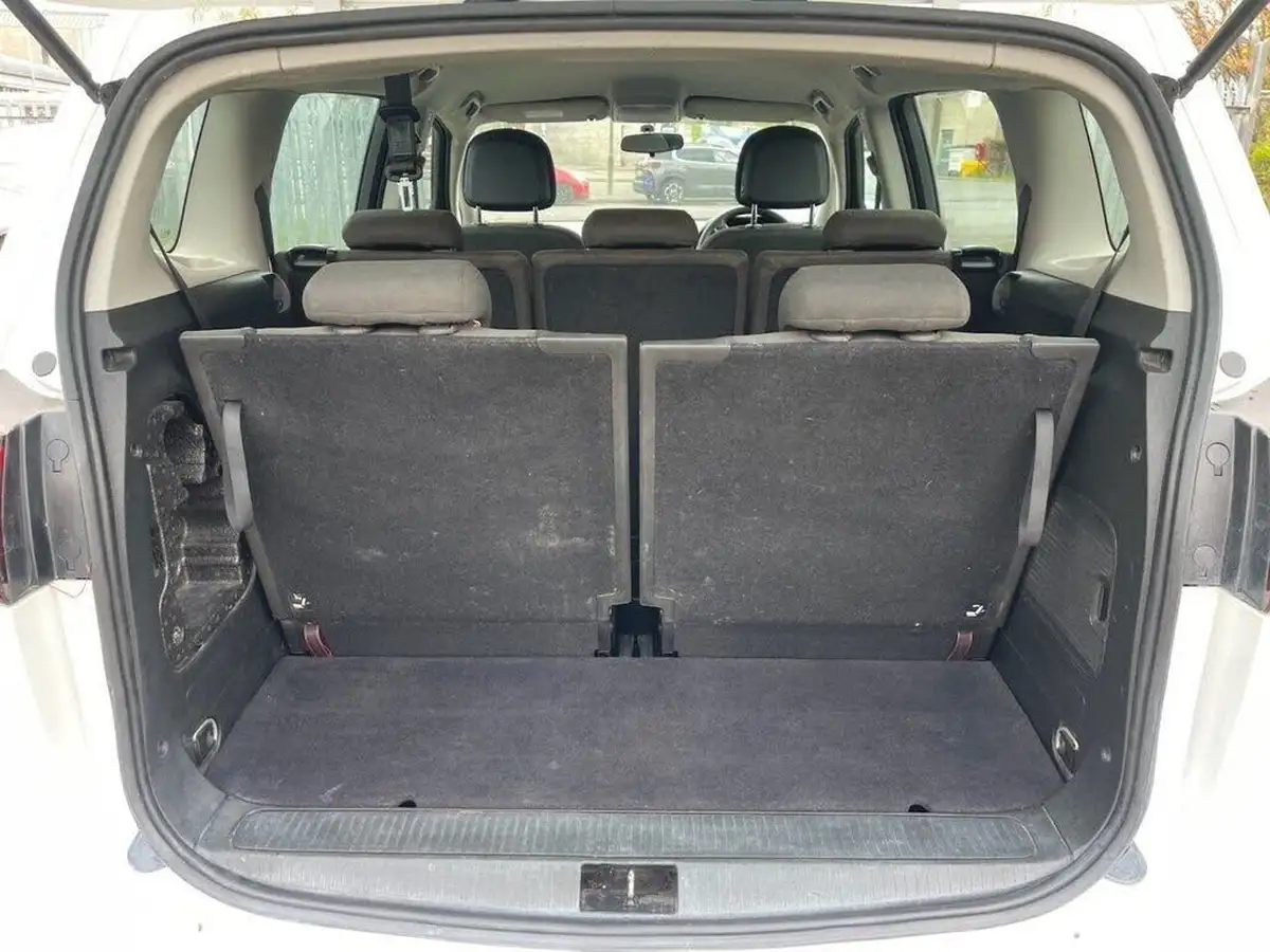 2014-vauxhall-zafira-tourer-big-6