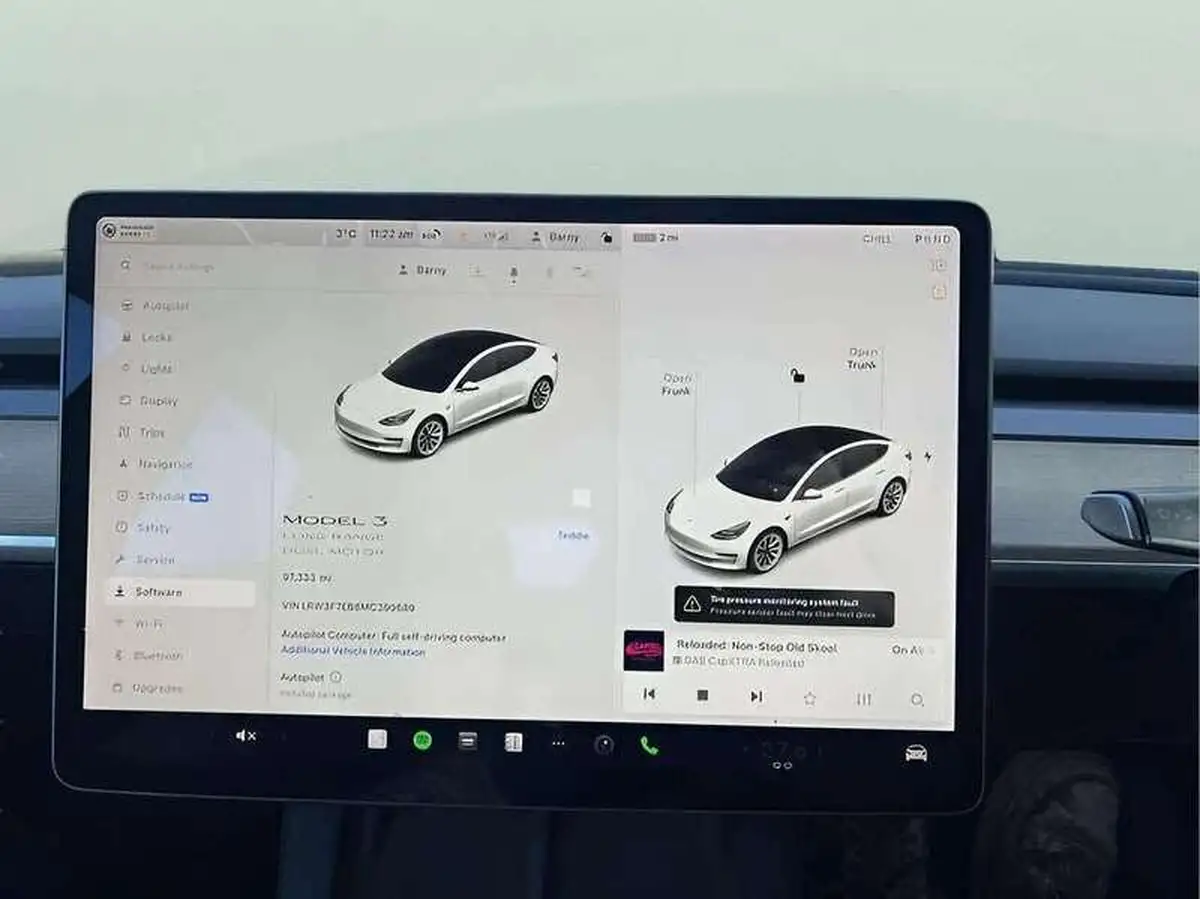 2021-tesla-model-3-e-long-range-awd-big-33