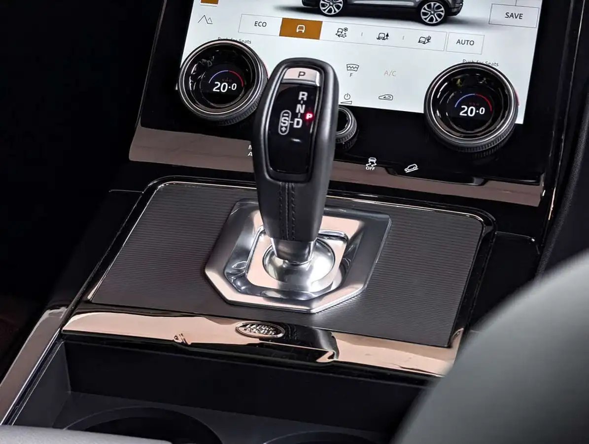 2022-land-rover-range-rover-evoque-15-p300e-r-dynamic-se-big-38