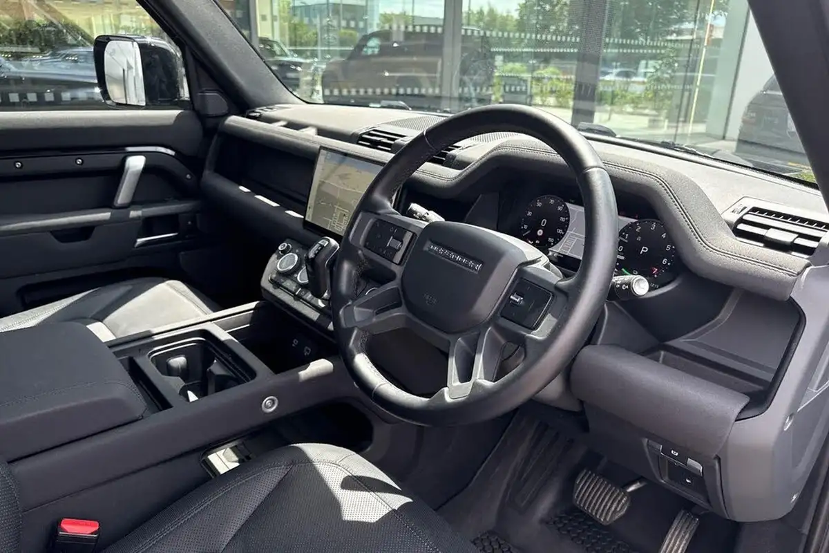 2022-land-rover-110-defender-20-p400e-x-dynamic-hse-big-43