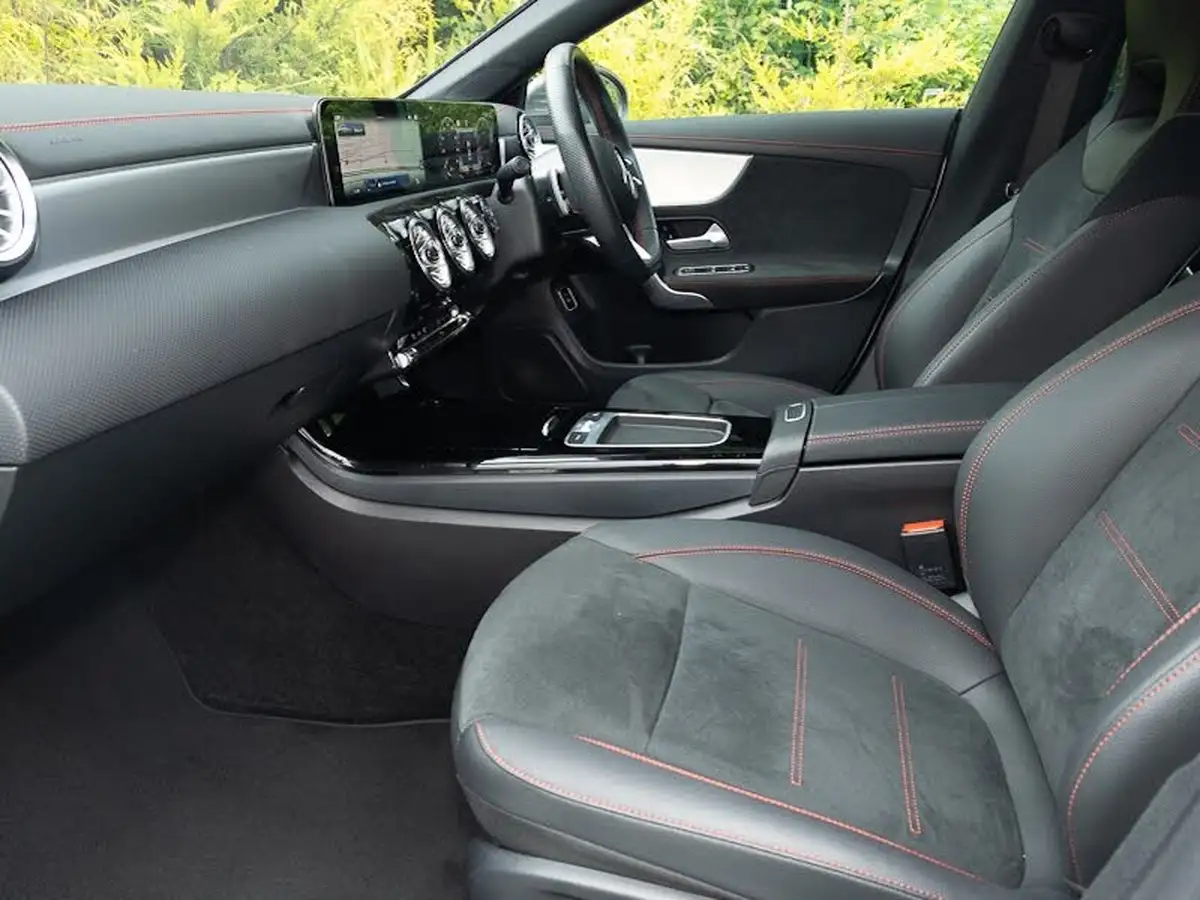 2023-mercedes-benz-cla-13-cla-180-amg-line-executive-coupe-4d-big-4