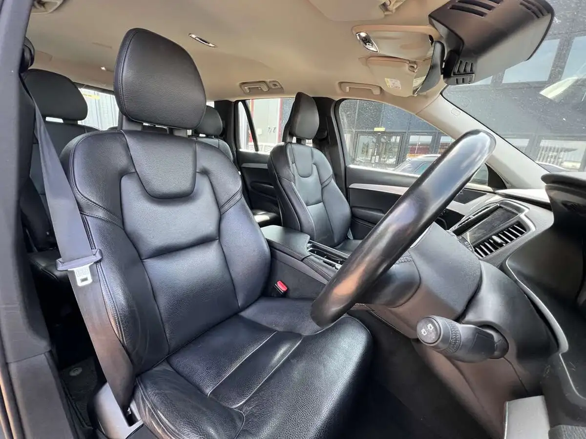 2016-volvo-xc90-20td-d5-momentum-big-19