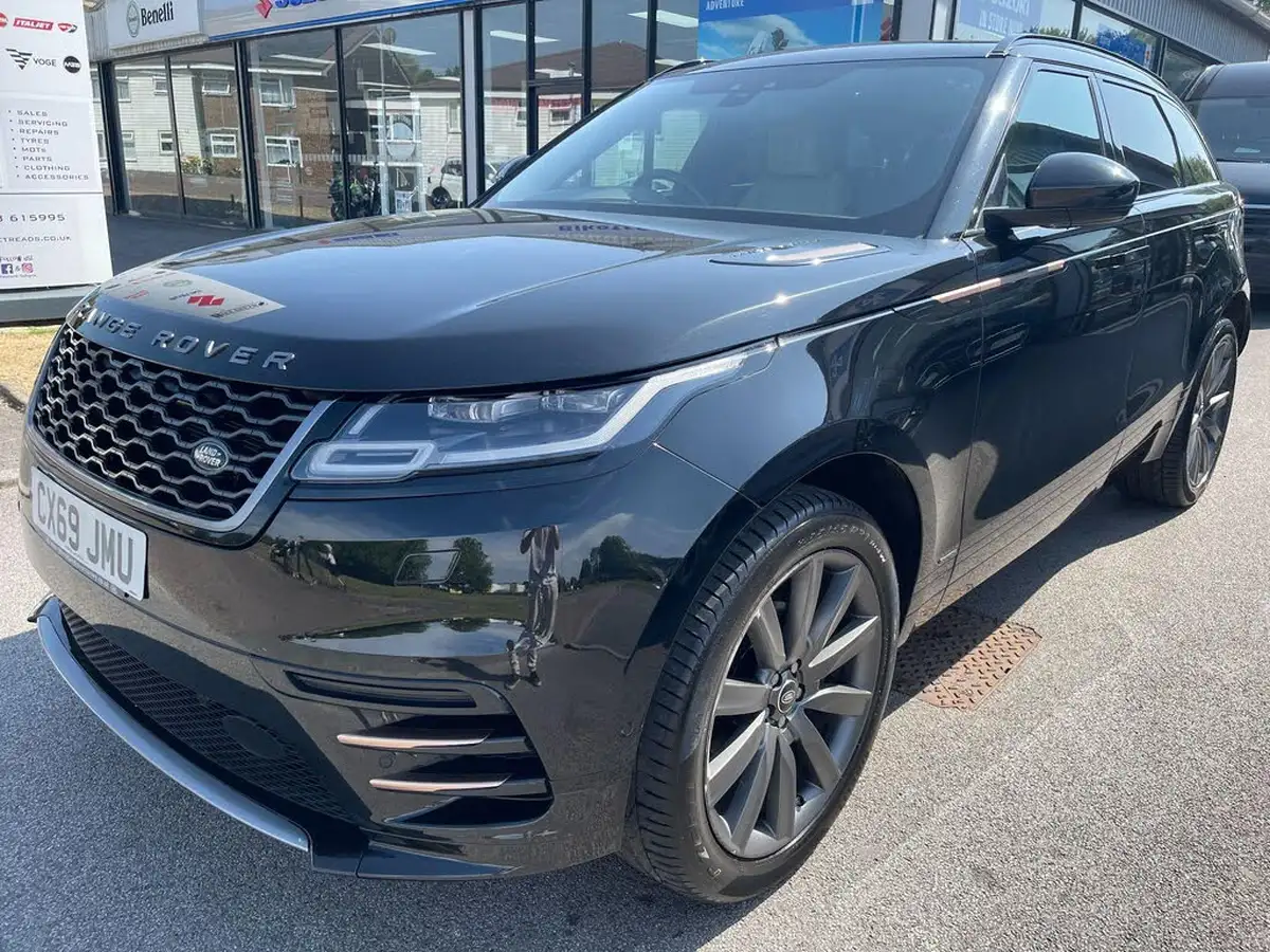 2019-land-rover-range-rover-velar-20-d180-r-dynamic-hse-big-15