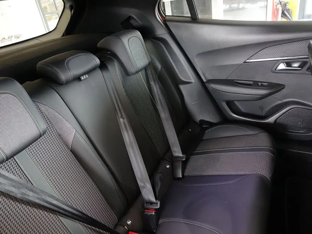 2021-peugeot-2008-suv-15-bluehdi-gt-big-15